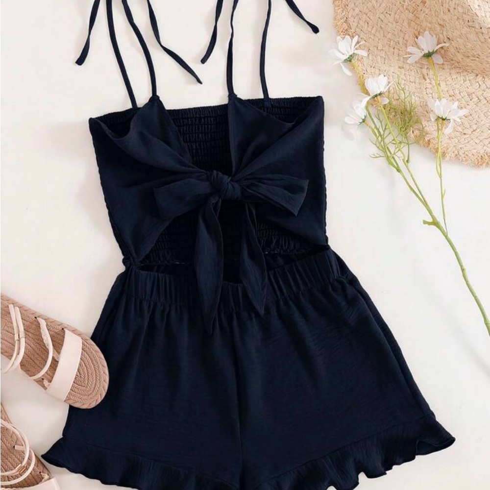 SHEIN Black Skorts with Ruched Waist and Ruffled Hem